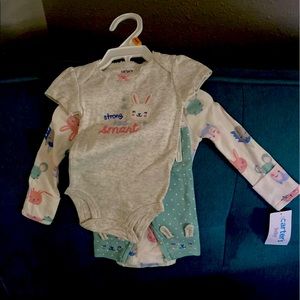 Carter’s newborn 3 piece outfit